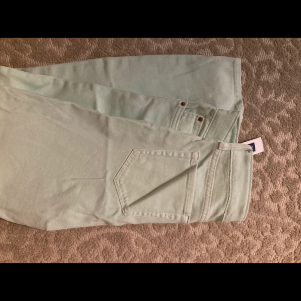 Light green skinny pants